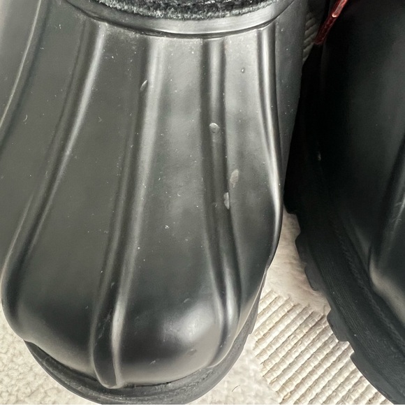 BASS Anchorage Low Top Suede & Rubber Duck Boot Shoes Women 9M Lace Up Black Red - Picture 16 of 16